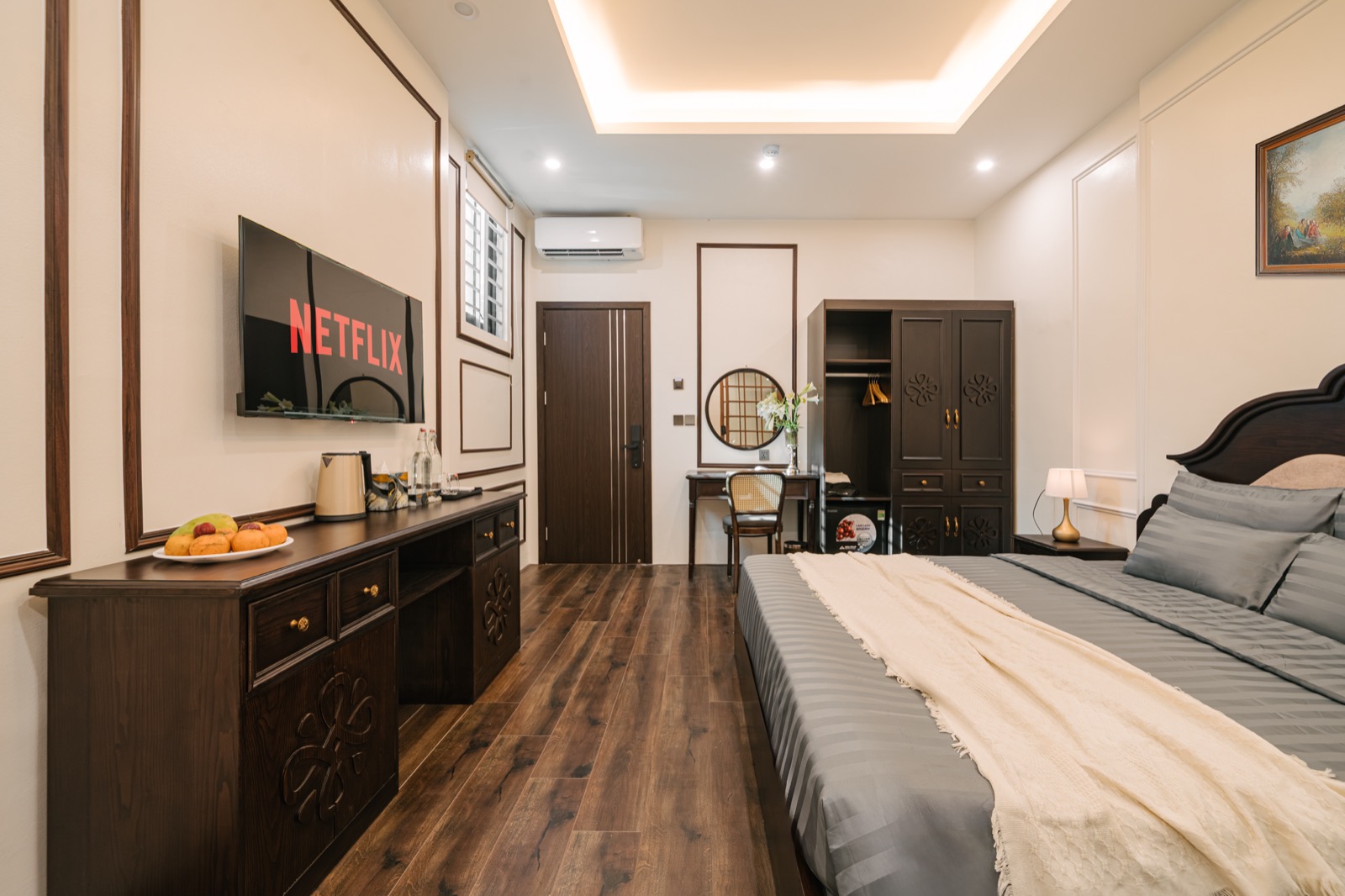 Phòng ngủ ấm cúng tại Anora de Van Residences